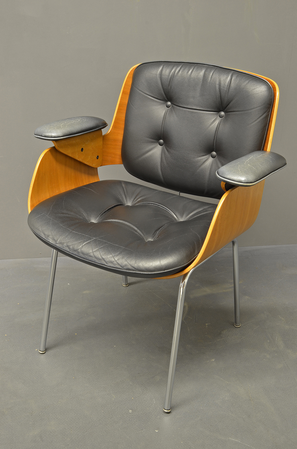 “SOLD” D48 Desk Chair / Conference Chair, Hans Könecke, Tecta 1960s Black Leather