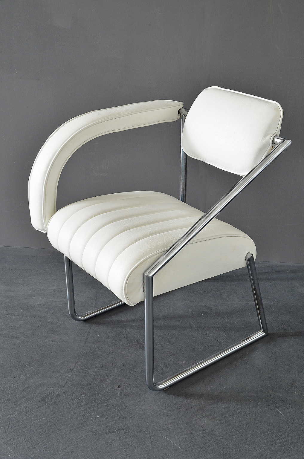 „SOLD“ Sessel von Eileen Gray „Non Conformist“, 1926. Vereinigte Werkstätten Munich, 1970s