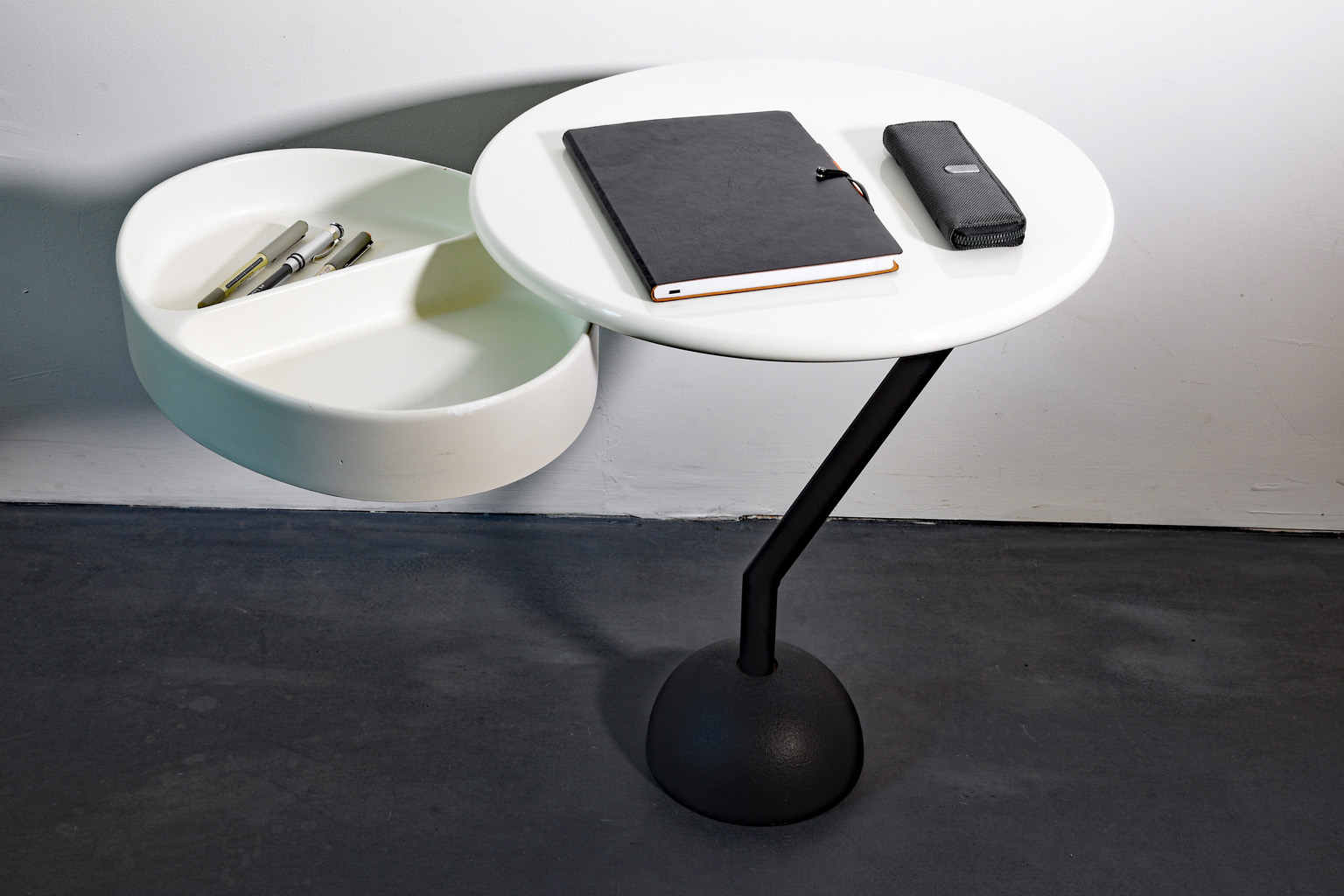 Side table by Valerio Mazzei, Memphis. Italy 1983.
