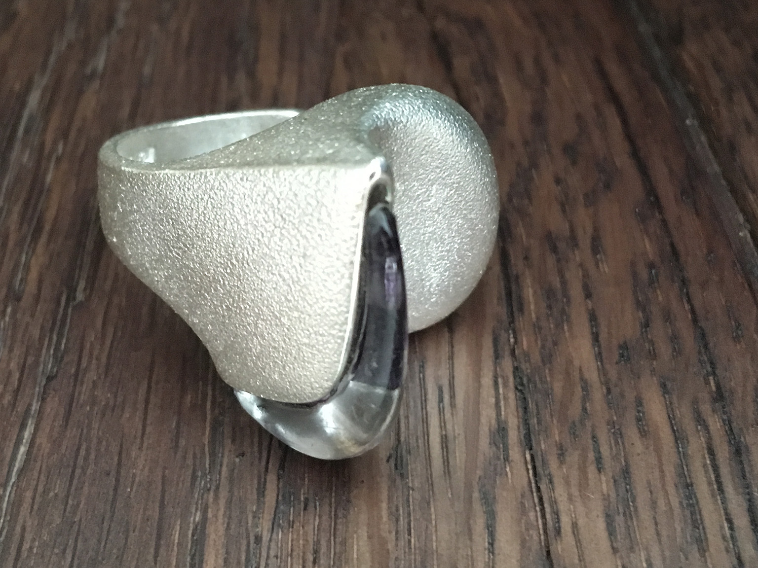 Ring “Darina‘s Tear“ with Acrylic / Lucite Sterling Silver. Designed by Björn Weckström for Lapponia in 1979. Signed Lapponia X7
