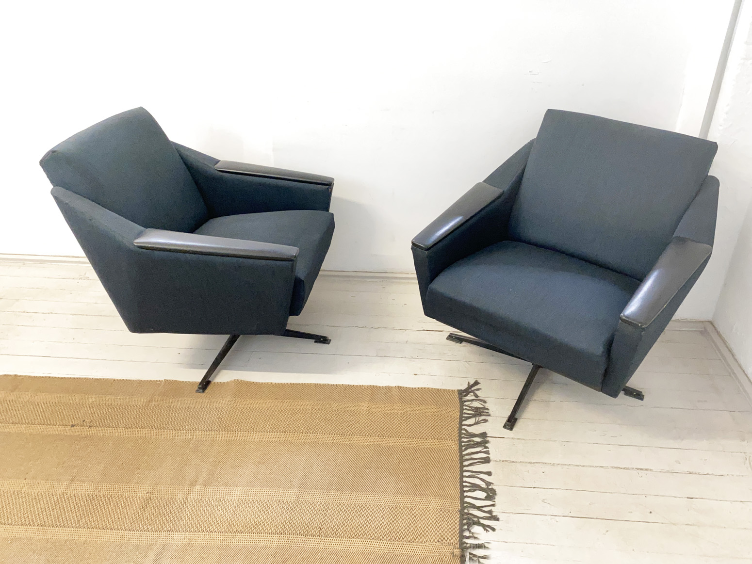 Paar Vintage Mid Century Dreh Sessel grau blau Stoffbezug, Deutschland, 1950s.