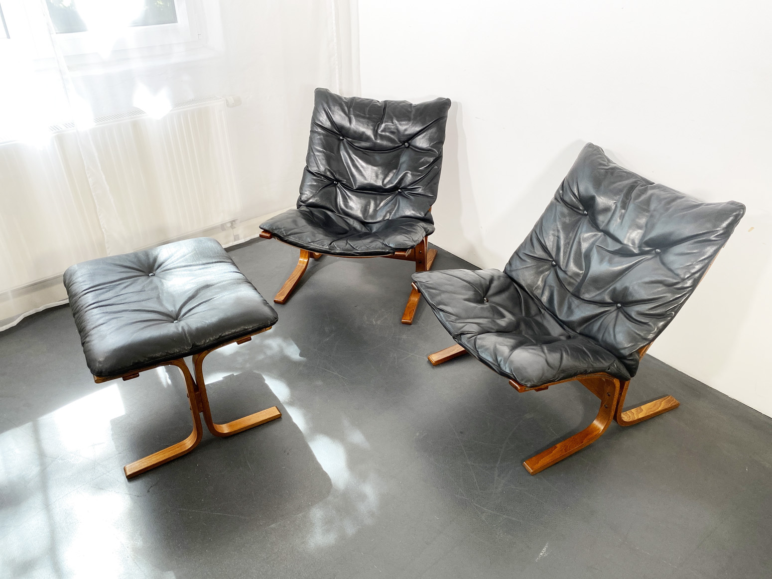 2 Siesta Leder Sessel, Easy Chair + Ottomane Set von Ingmar Relling für Westnofa, Norwegen, 1960er.