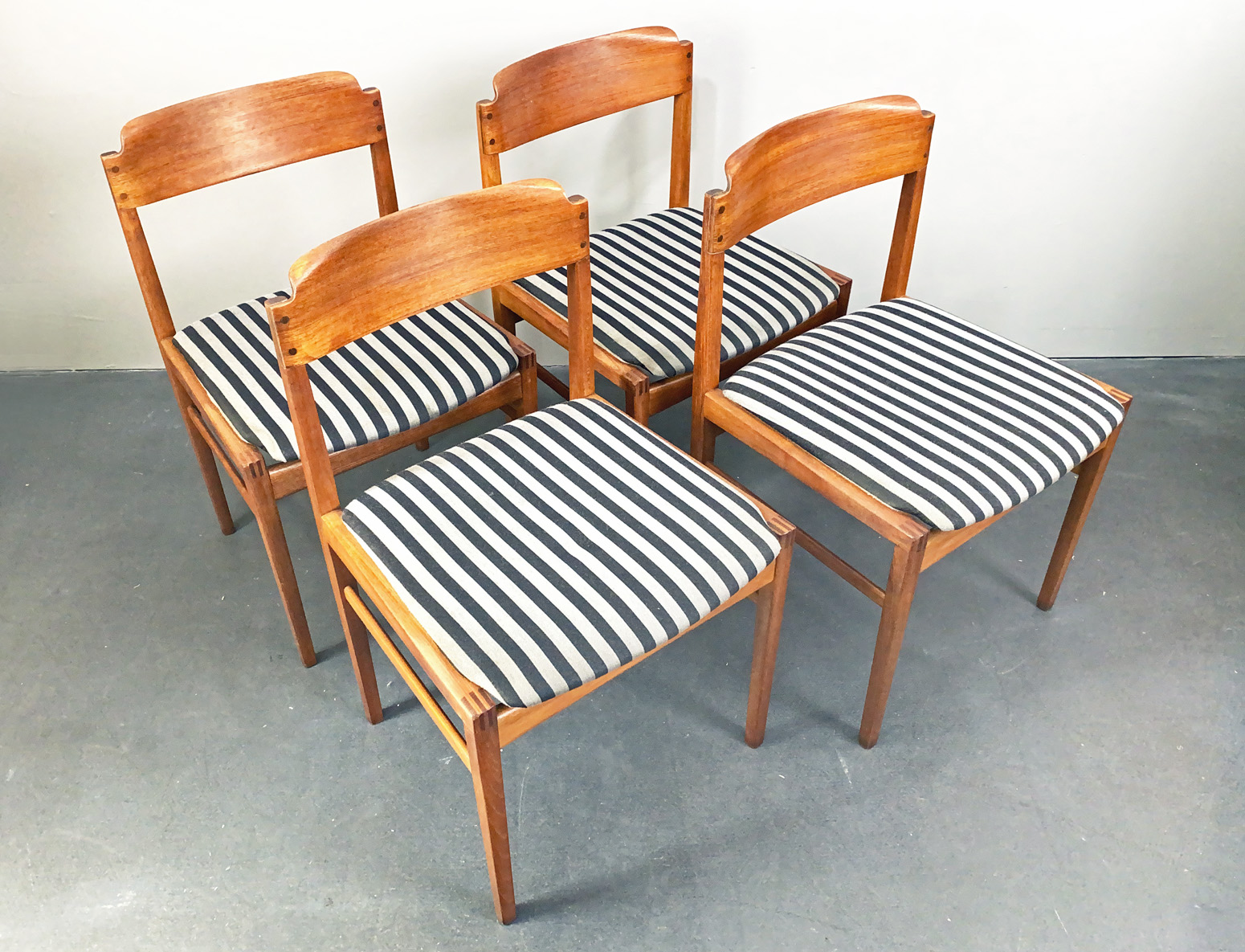 Set of 4 Vintage Dining Chairs, Denmark, 1960s.