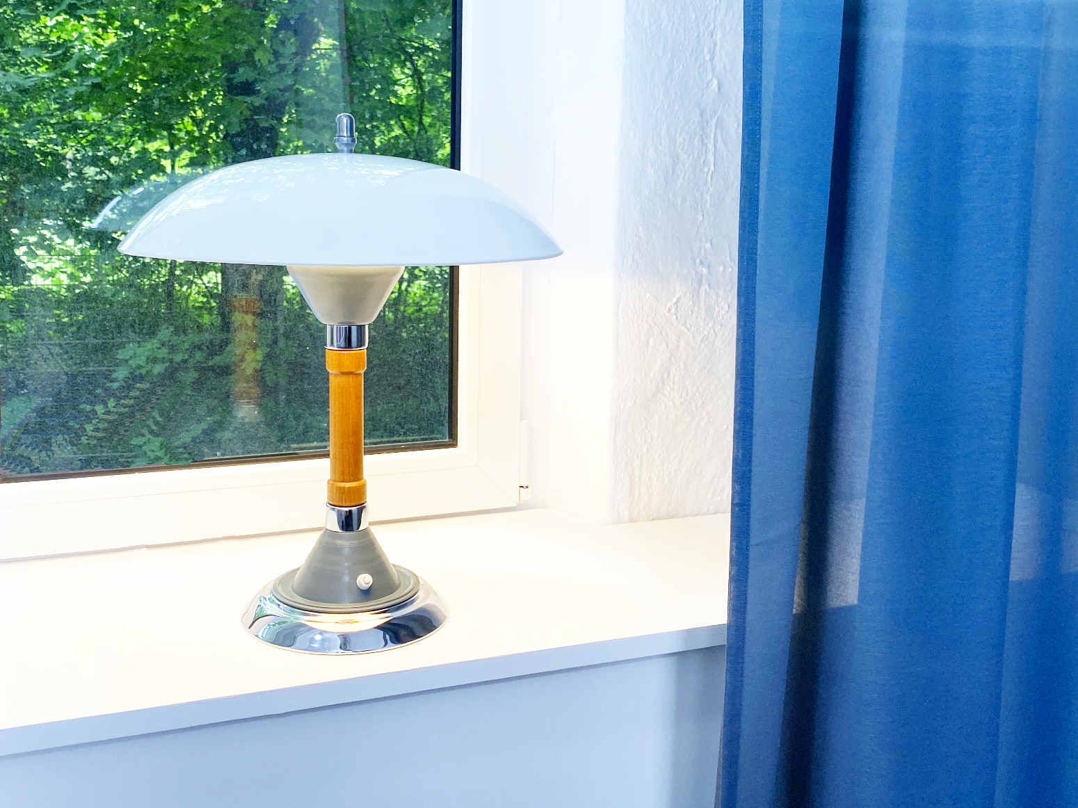 Table Lamp by Kaiser Idell, Germany, 1944. Holz - Panzerfaust