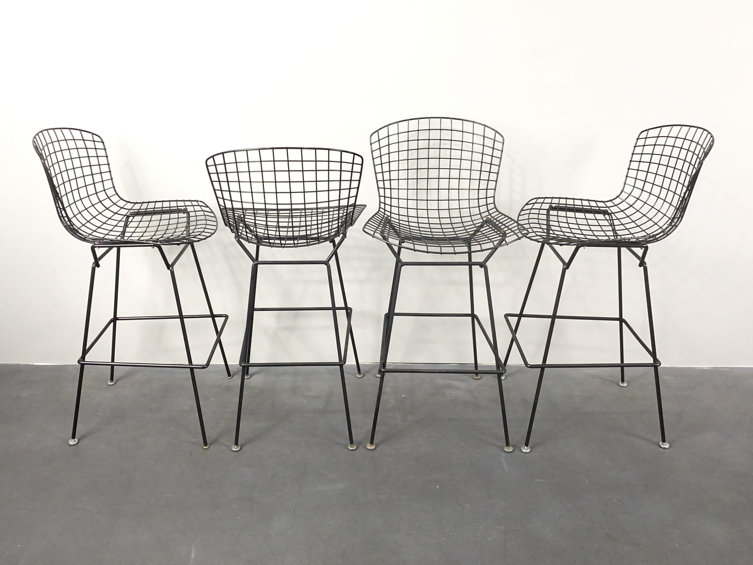 “SOLD” Set of 4 Bar Stools by Harry Bertoia for Knoll International, USA, 60s.