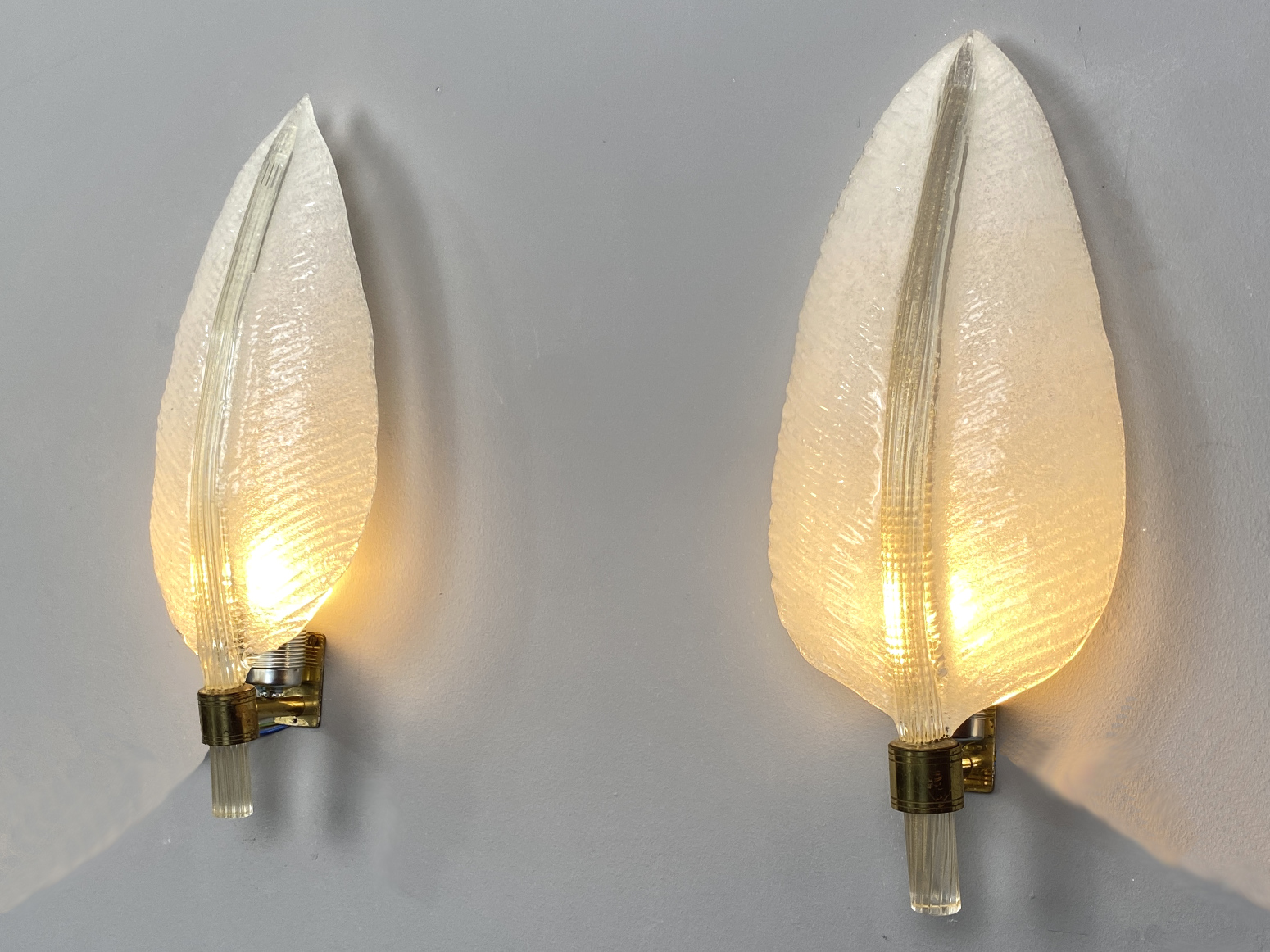 Pair of Sconces / Wall Lamps by Barovier & Toso, Leaf Shape, Murano Glass, Italy, 1960s