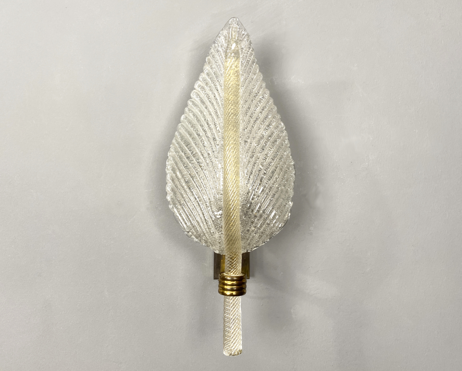 Sconce / Wall Lamp by Barovier & Toso, Leaf Shape, Murano Glass, Italy, 1950s