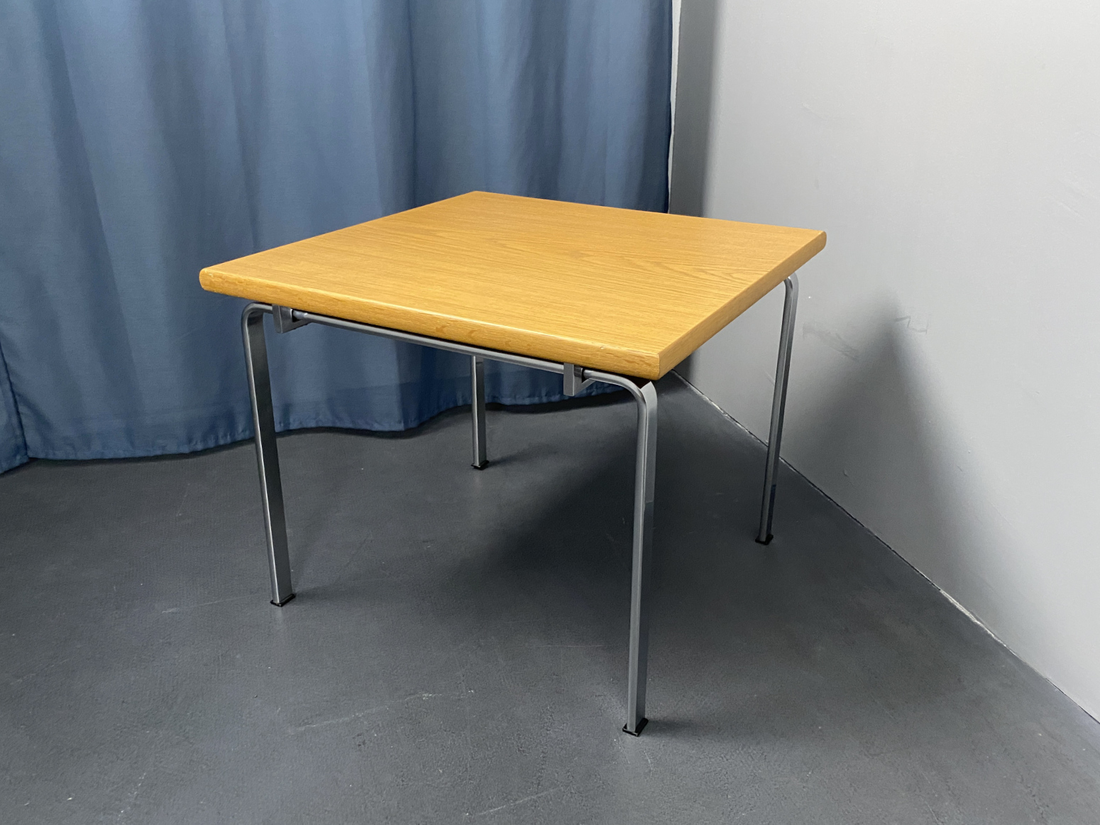 Couchtisch, braune Holzplatte, von Preben Fabricius & Jørgen Kastholm für Kill International, Deutschland, 1960er