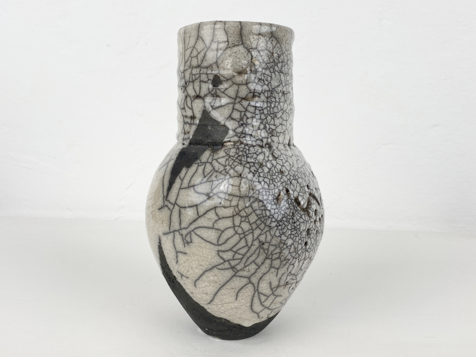 Vase, Objekt, Studio Keramik in Raku Technik, Unikat von Andrea Müller, Deutschland, 1980er