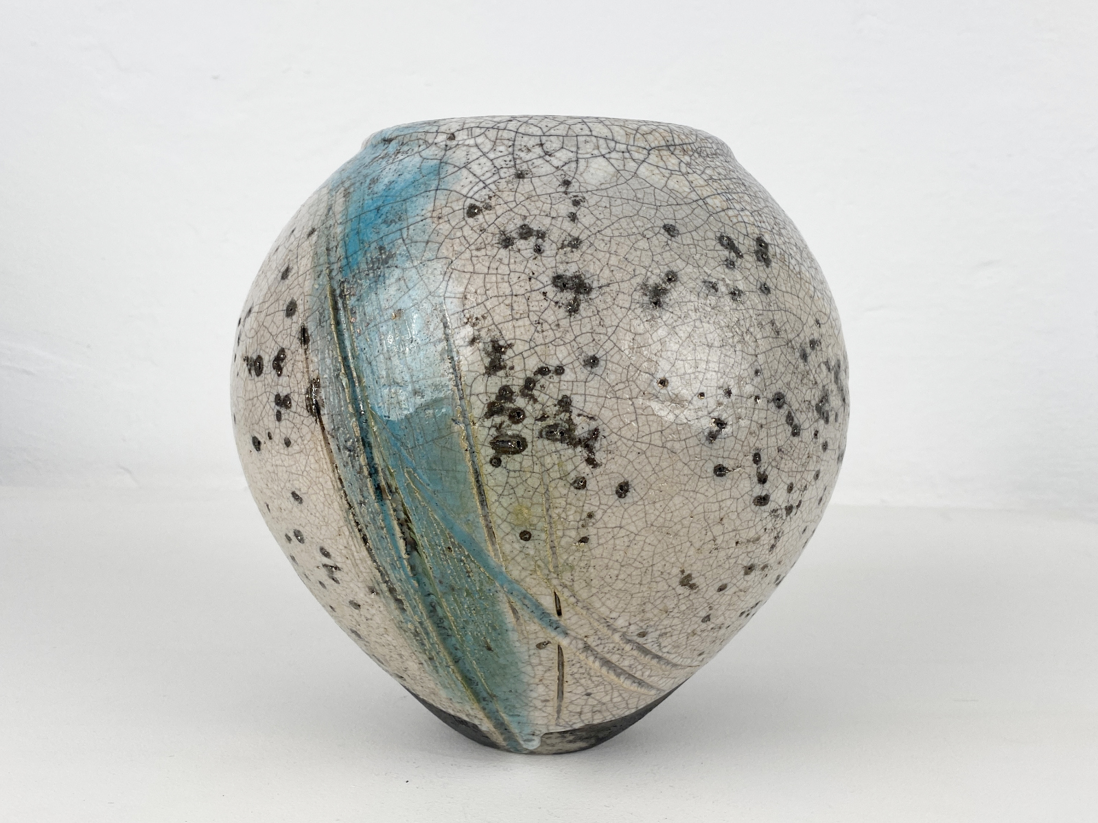 Vase, Objekt, Studio Keramik in Raku Technik, Unikat von Andrea Müller, Deutschland, 1980er