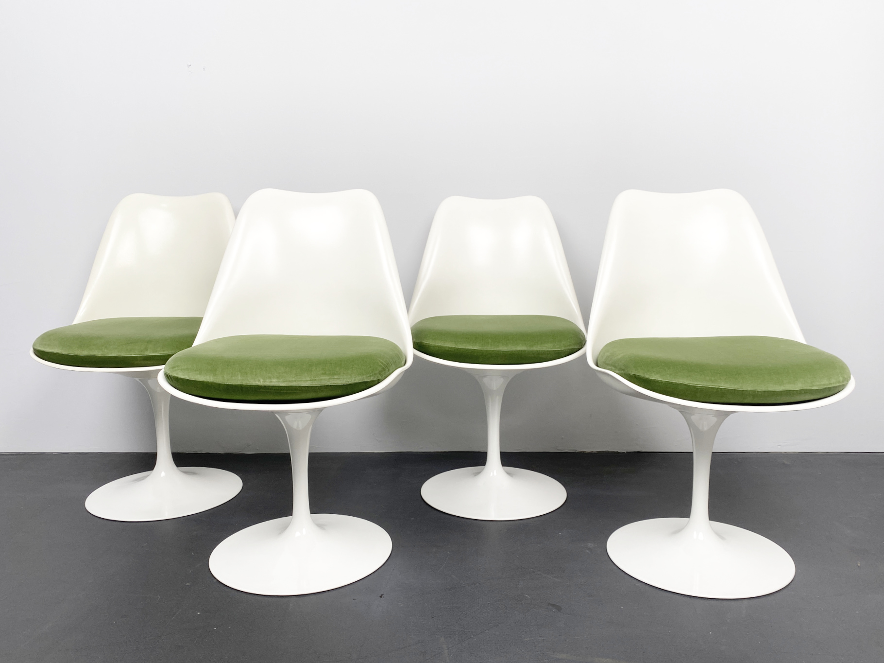 Set of 4 Tulip Chairs by Eero Saarinen for Knoll International, United States, 1960s