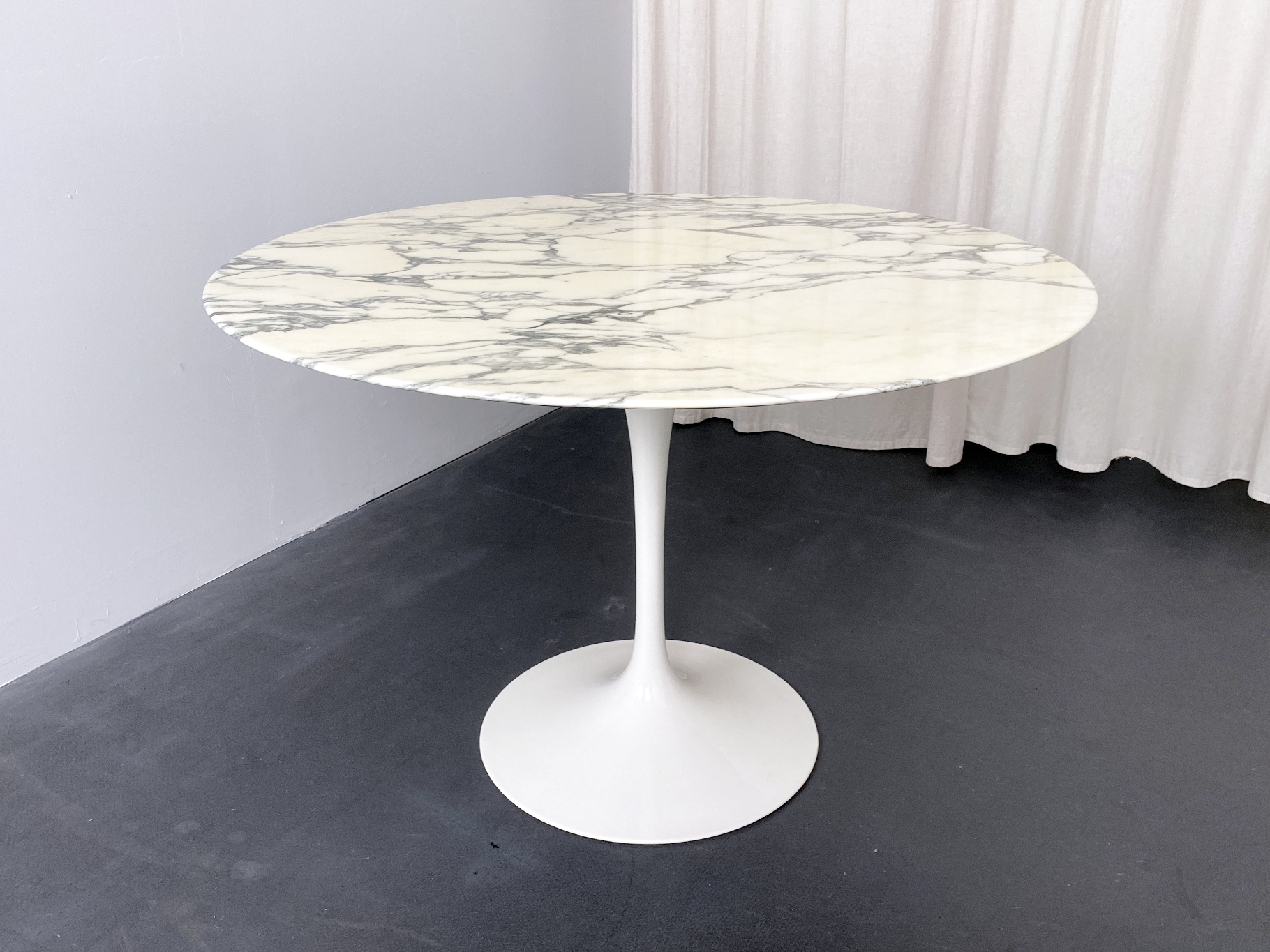 Dining Table Arabescato Marble by Eero Saarinen for Knoll International, United States, 1960s