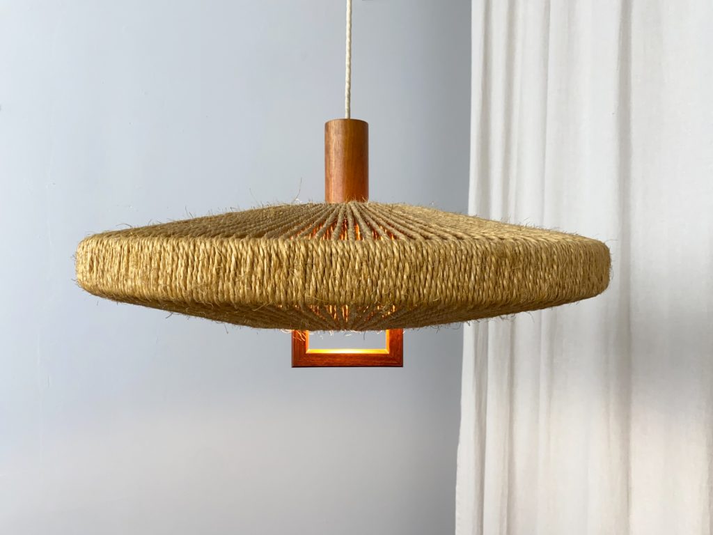 Deckenlampe / Pendelleuchte, höhenverstellbar, Teak Holz und Sisal von Temde-Leuchen, Deutschland, 60er