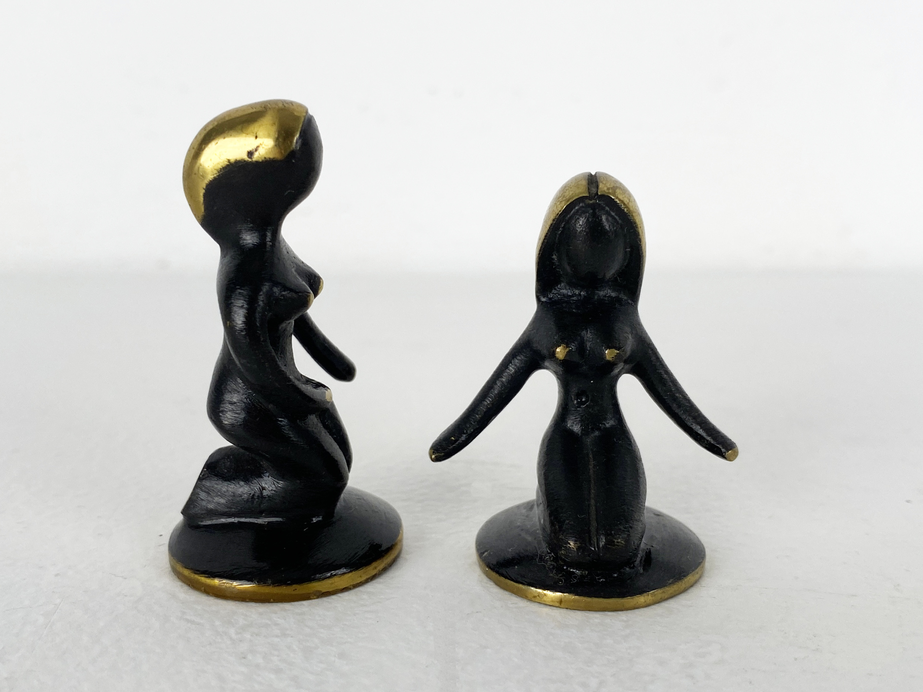 Paar Frauen Akt, Bronze Figuren von Hertha Baller, Österreich, 1950er