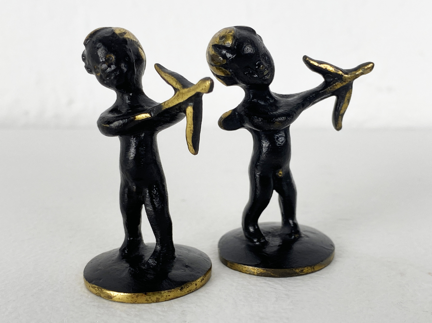 Paar Amor / Cupido, Bronze Figuren von Hertha Baller, Österreich, 1950er