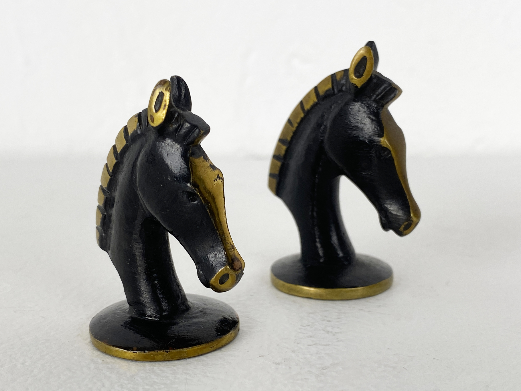 Paar Pferdeköpfe, Bronze Figuren von Hertha Baller, Österreich, 1950er