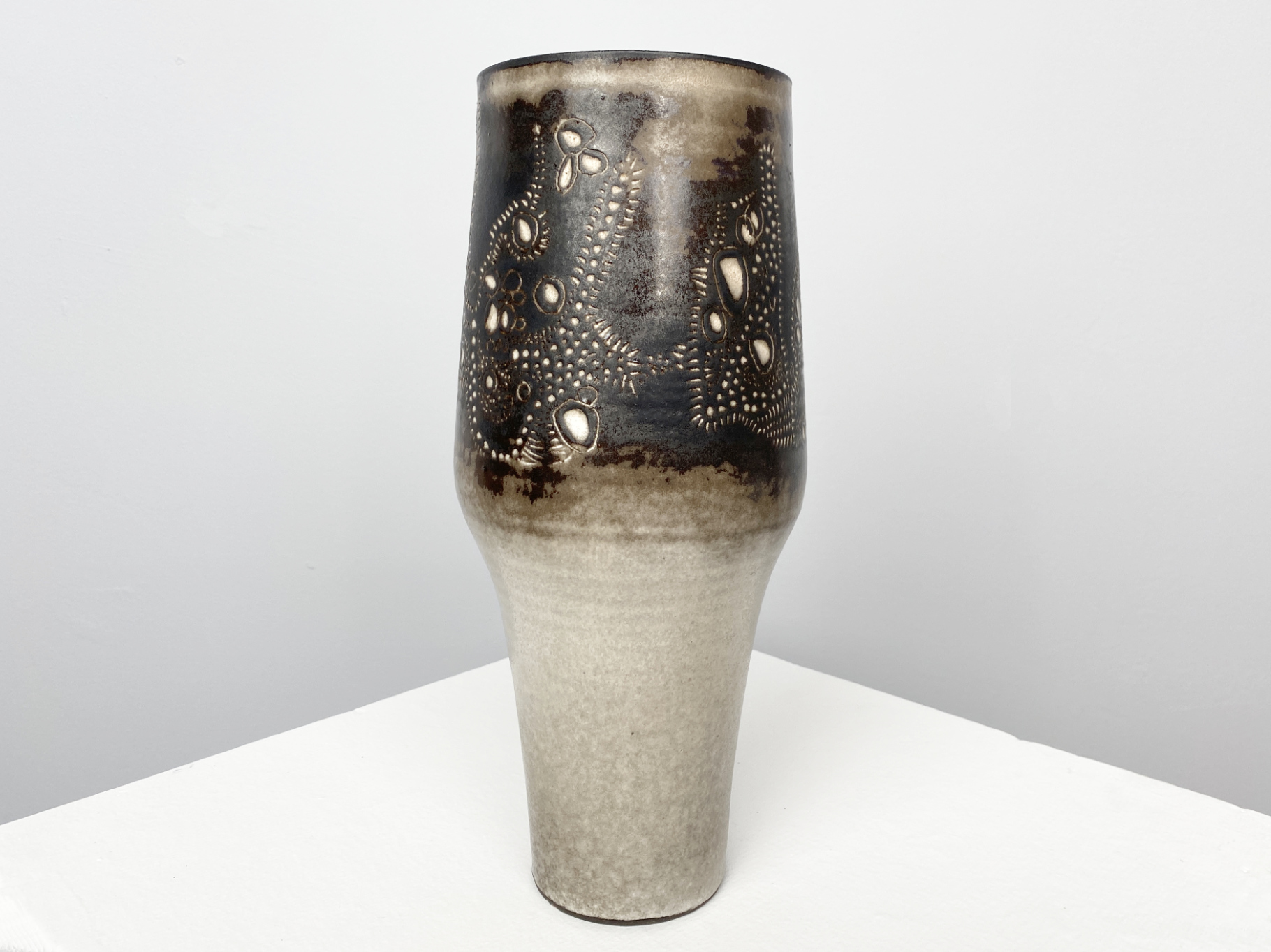 Vase, Ceramic, Earthenware, twisted, Scratch Technology with white Glaze, 1965