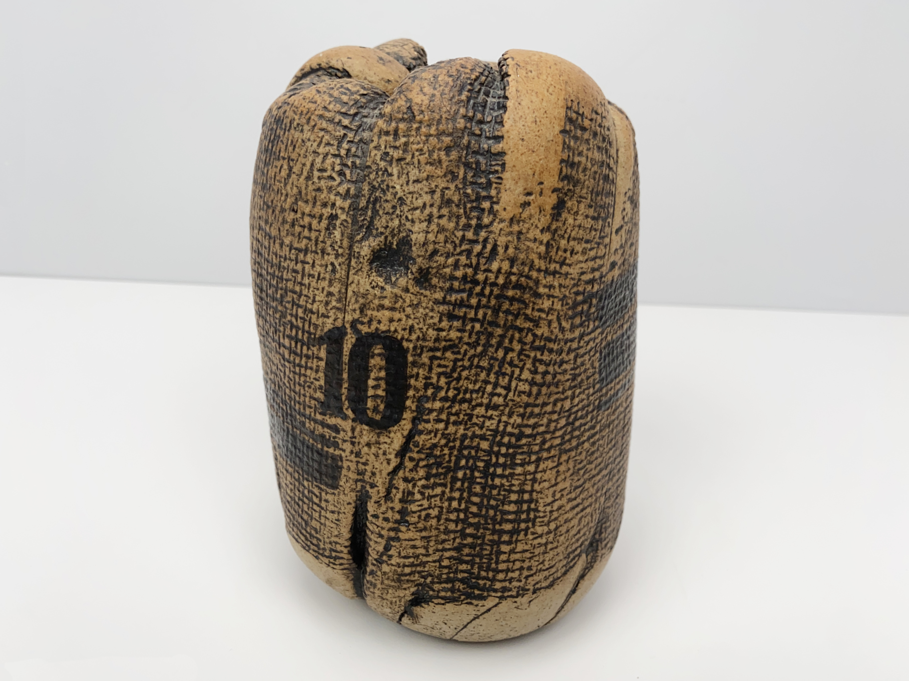 Braune Vase, Steinzeug, mit Tuch geformt und bemalt, ca 1975