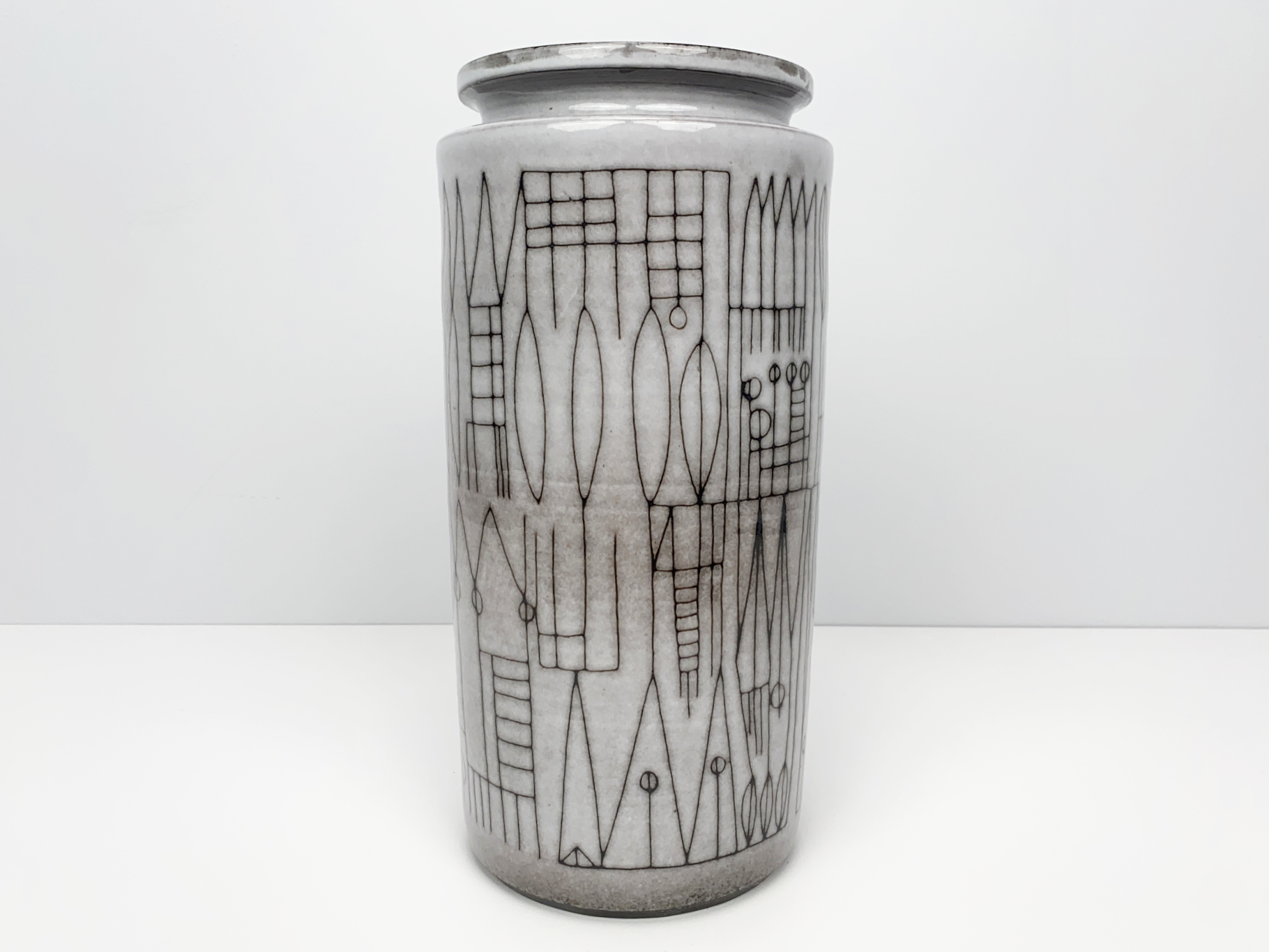 Große Vase, Keramik, Irdenware, Unikat, geometrisches Dekor, Sgraffittotechnik, von Wilhelm & Elly Kuch, 1960er