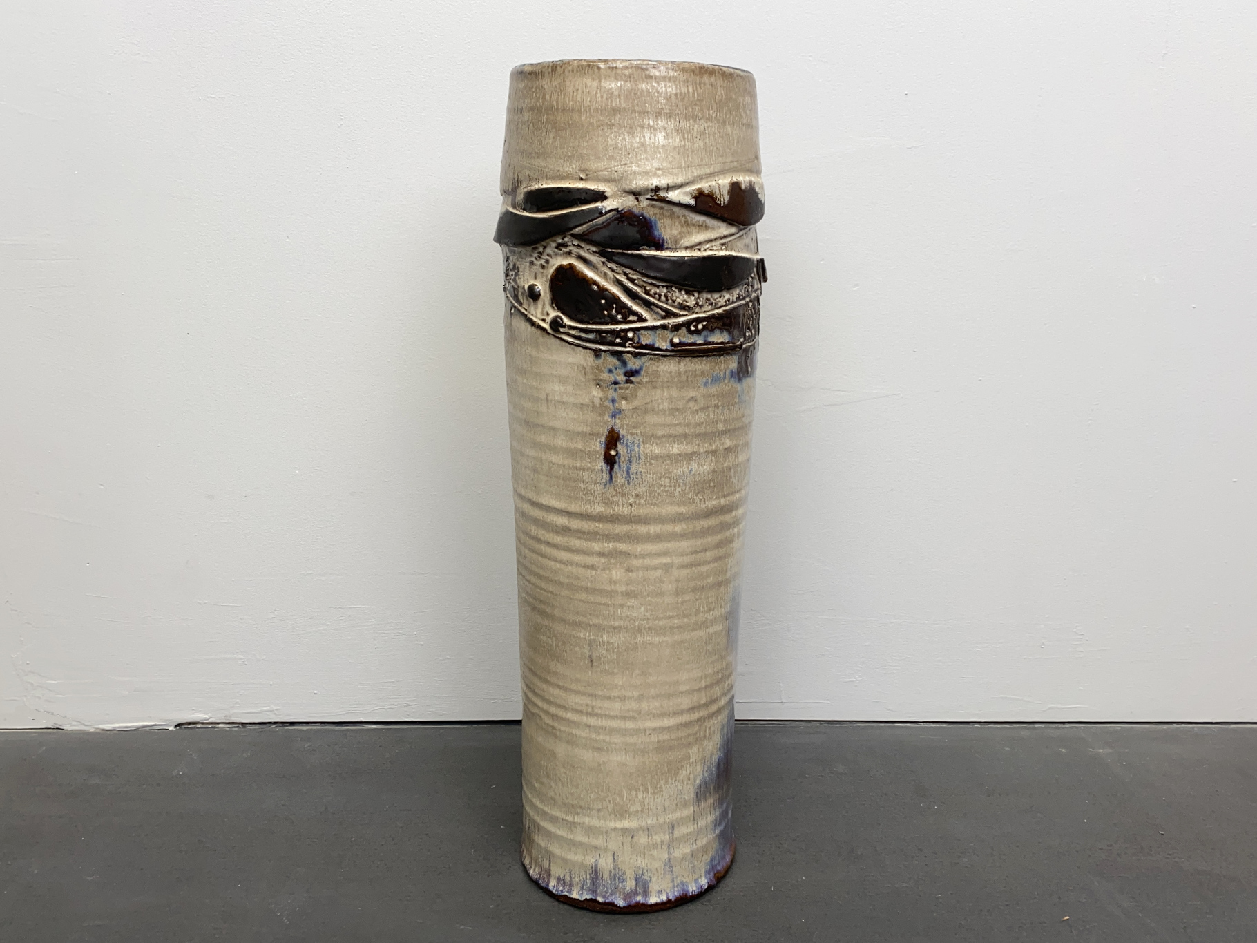 Floor Vase, Ceramic, Earthenware, Unique Piece, Titanium Glaze, by Wilhelm & Elly Kuch, 1968. Exhibition Faenza, Italy