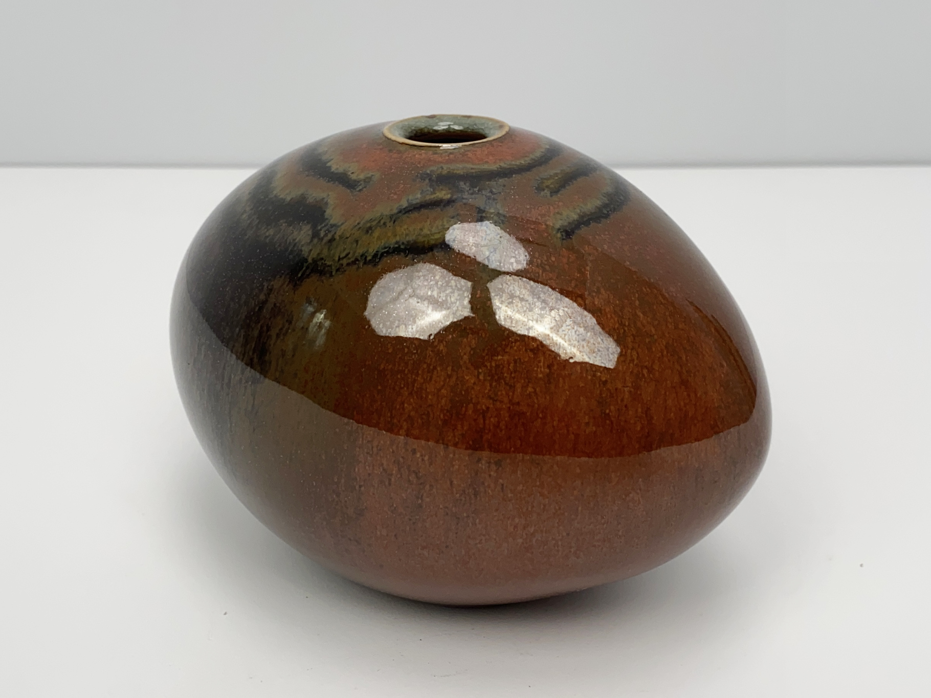 Vase, Ceramic, Stoneware, Unique Piece, black Iron Glaze, over it Wax Painting covered with Persimmon Glaze, by Wilhelm & Elly Kuch, 1980s