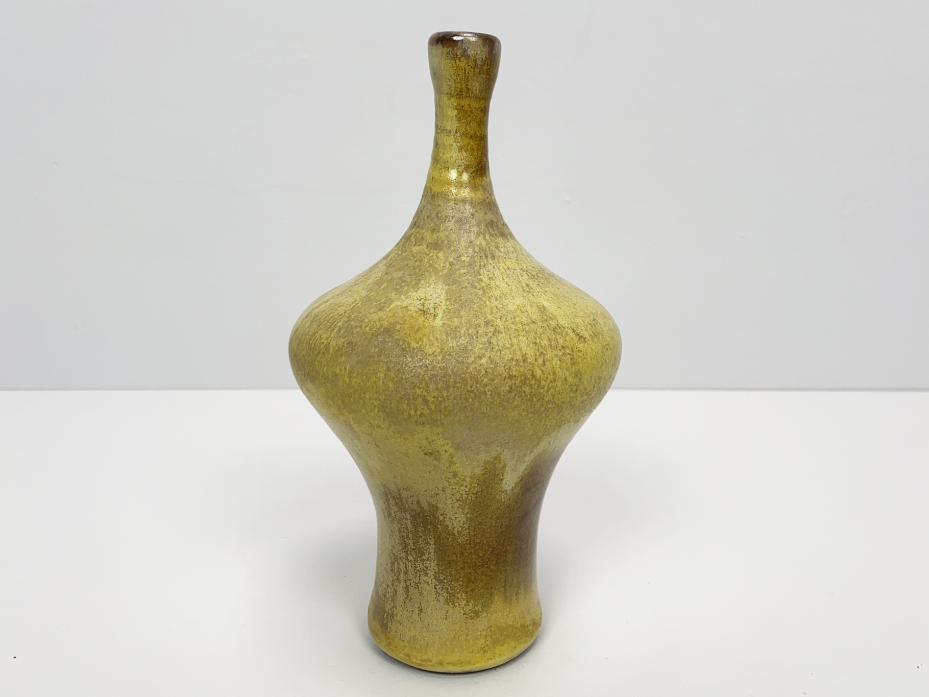 Vase, Keramik, Irdenware, Unikat, gelbe Glasuriert,  von Wilhelm & Elly Kuch, 1960er Jahre