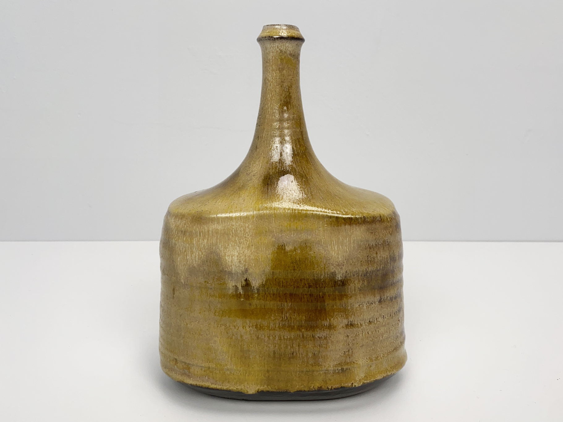 Vase, Keramik, Irdenware, Unikat, Titanglasur auf Mangan Engobe, von Wilhelm & Elly Kuch, 1968