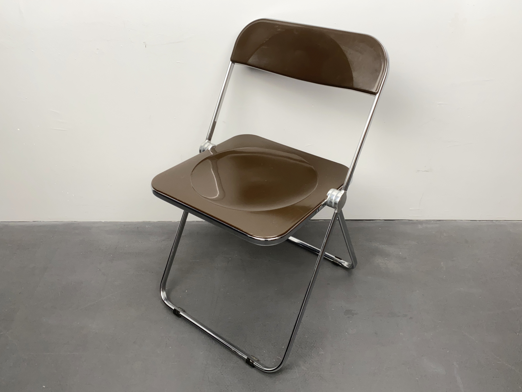 Folding Chair Plia, brown, by Giancarlo Piretti for Castelli, Italy, 1970s
