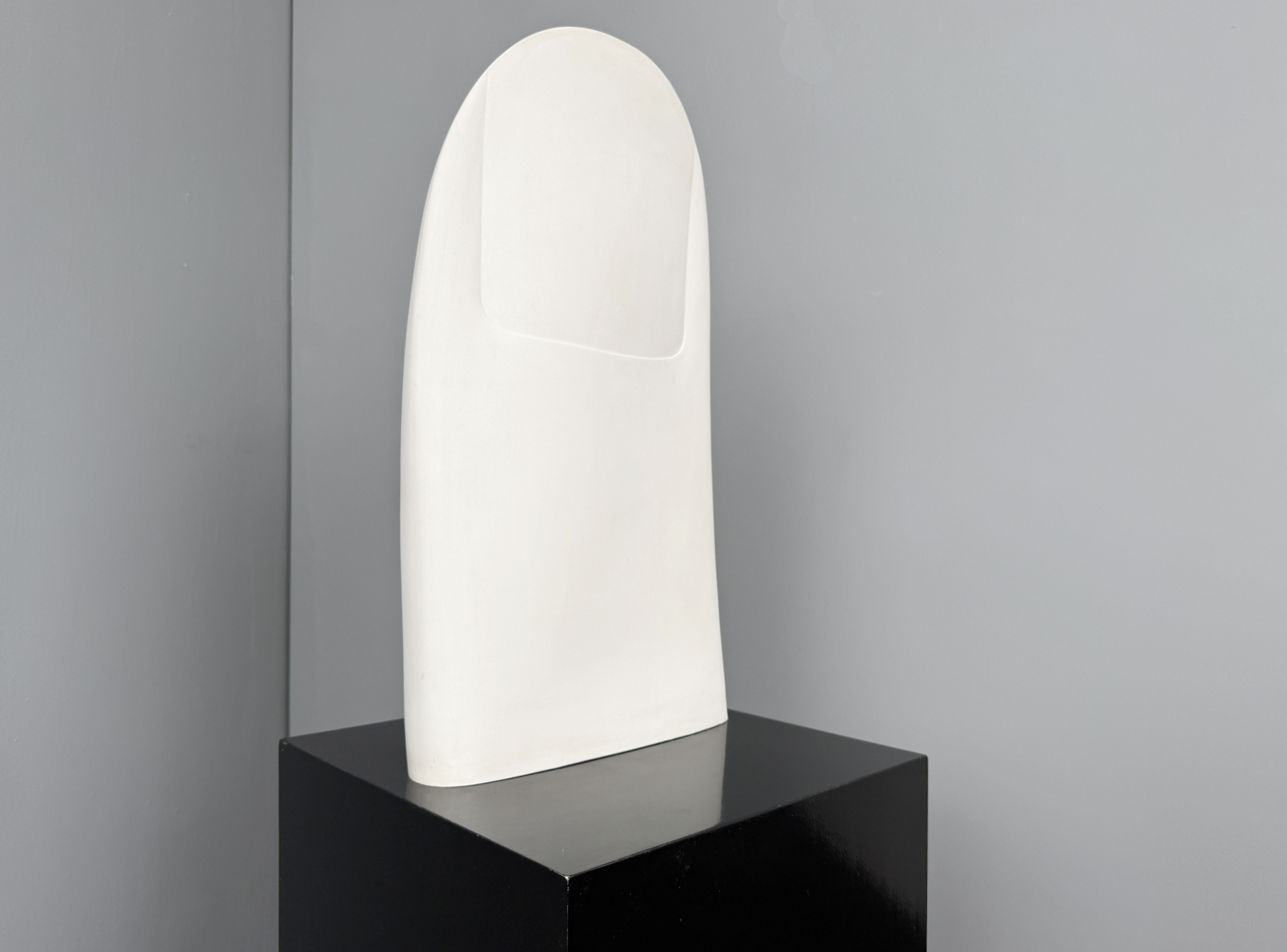 Large standing Finger, Biscuit Porcelain by Yoshimi Hashimoto *1949, for Goebel, Germany, 1980s