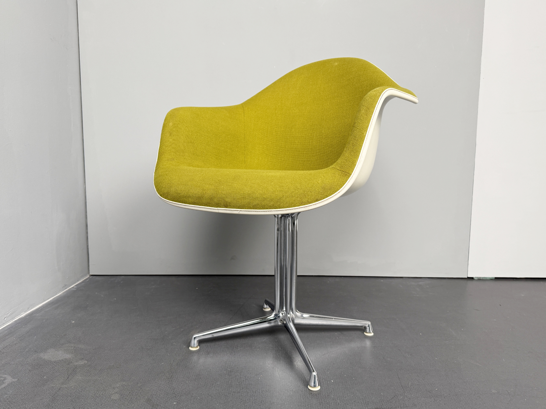 La Fonda Armlehnstuhl von Charles & Ray Eames für Vitra, Deutschland, 1960er